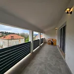 Gruz Holiday Hideaway